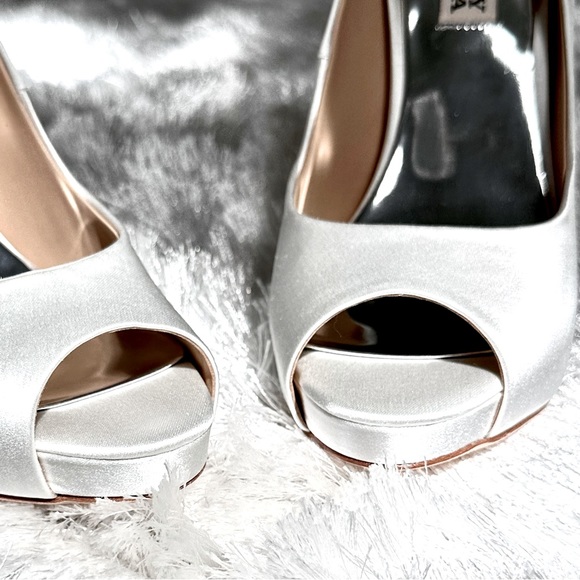BADLEY MISCHKA Embellished Peep-Pump Shoes in size (6.5) - Picture 5 of 10